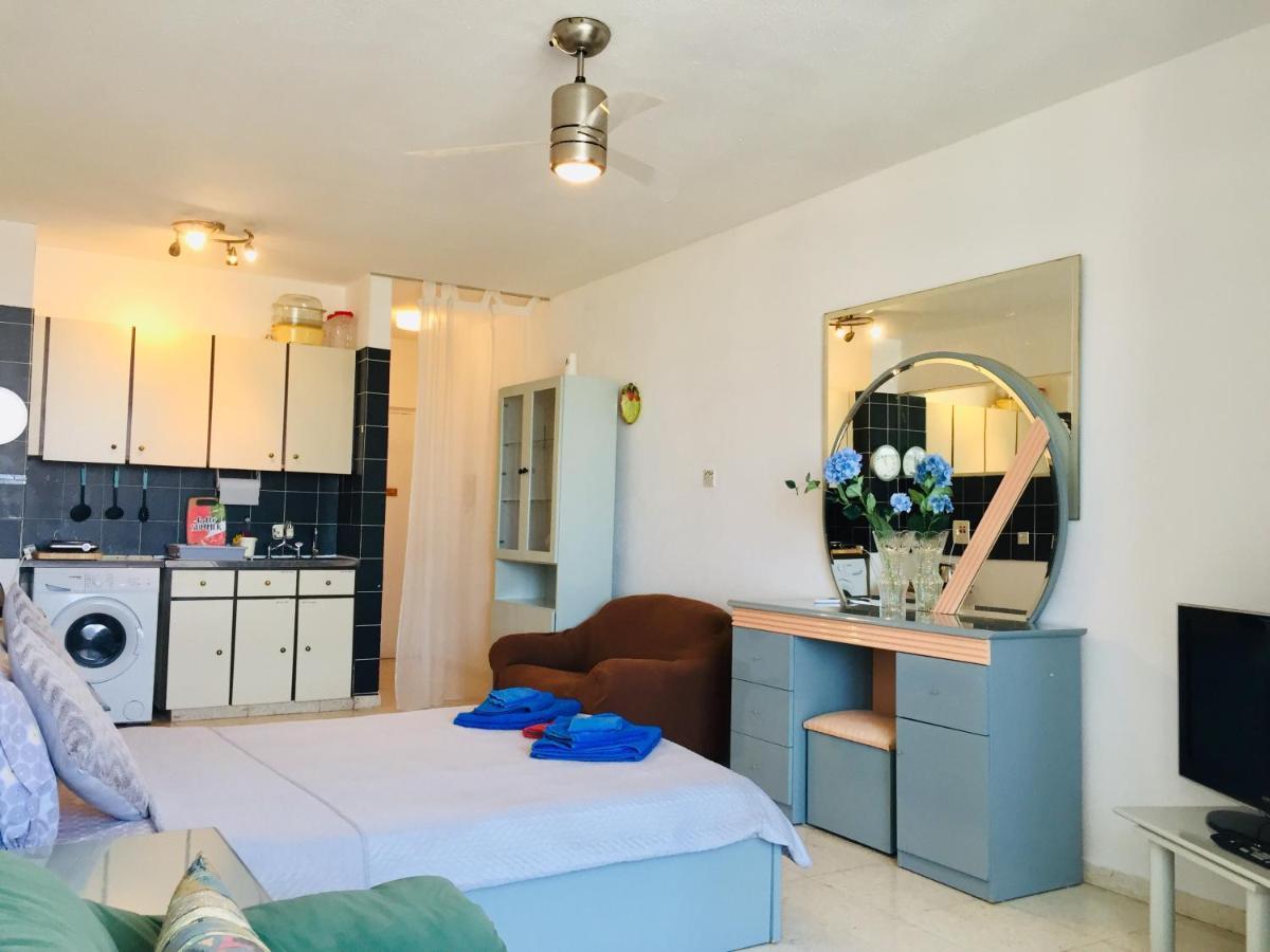 Апартаменты Sunset Seaview Studio Пафос Экстерьер фото