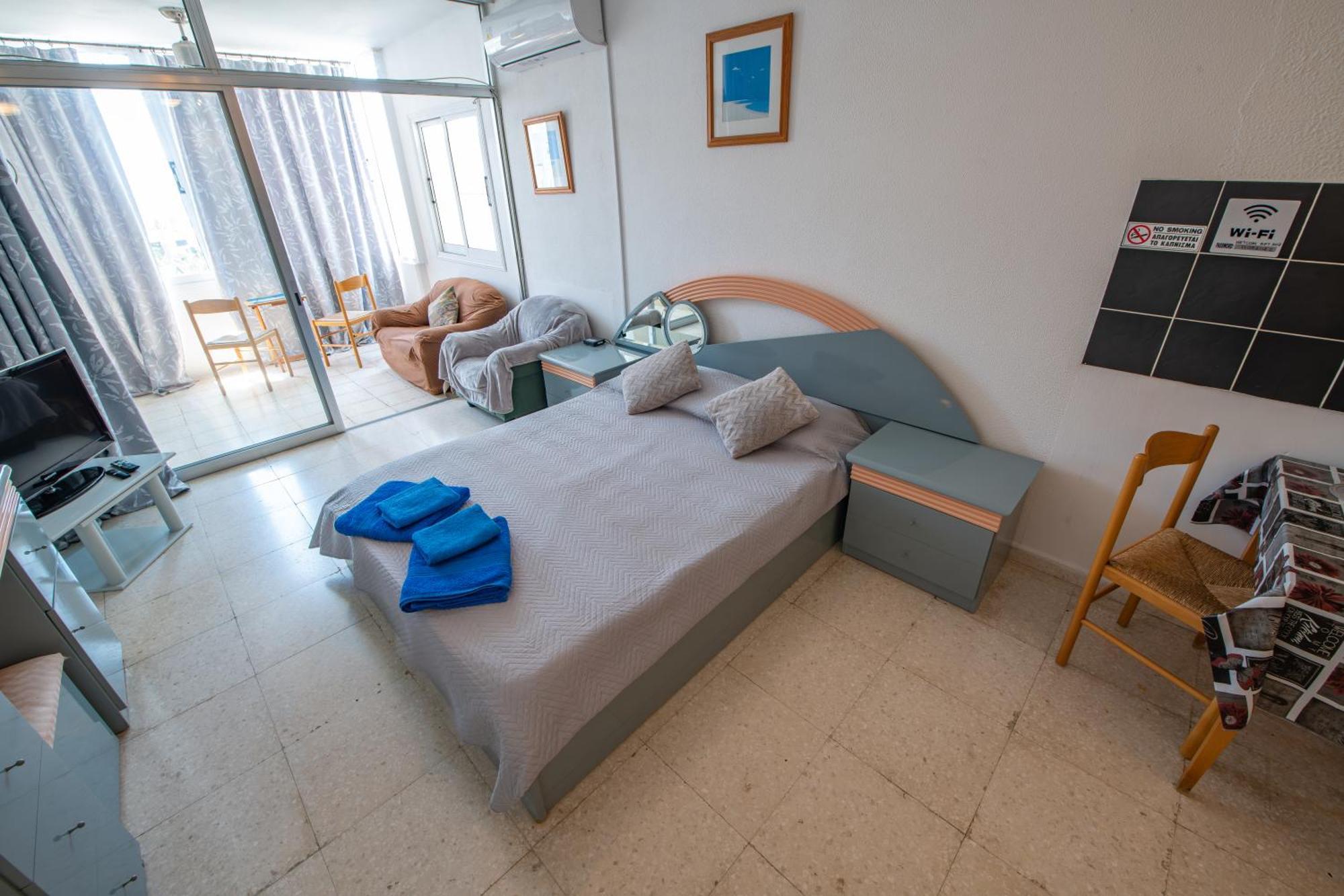 Апартаменты Sunset Seaview Studio Пафос Экстерьер фото